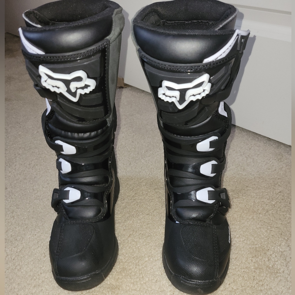 Dirt bike boots